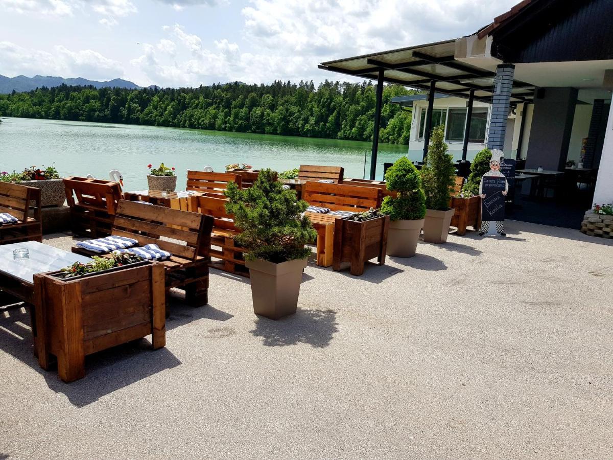 Gostisce Jezero Bed & Breakfast Medvode Exterior photo